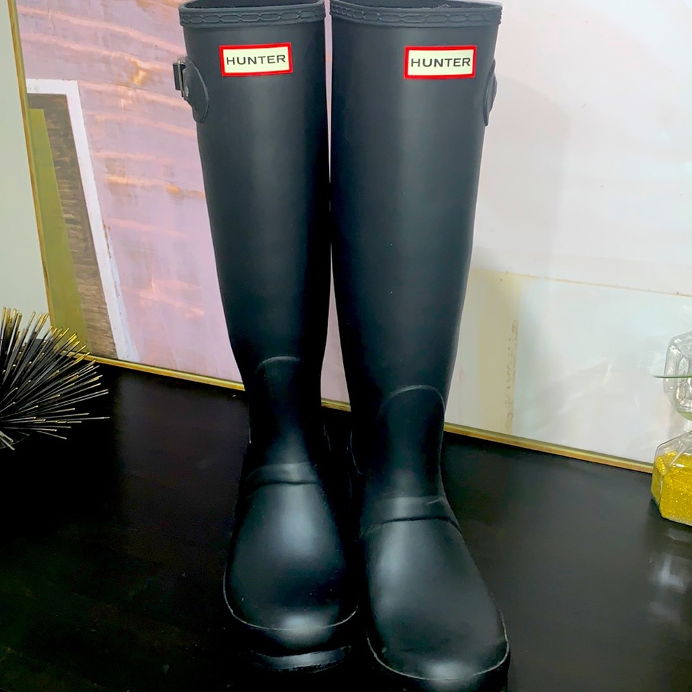 Woman’s Hunter Boots Black.